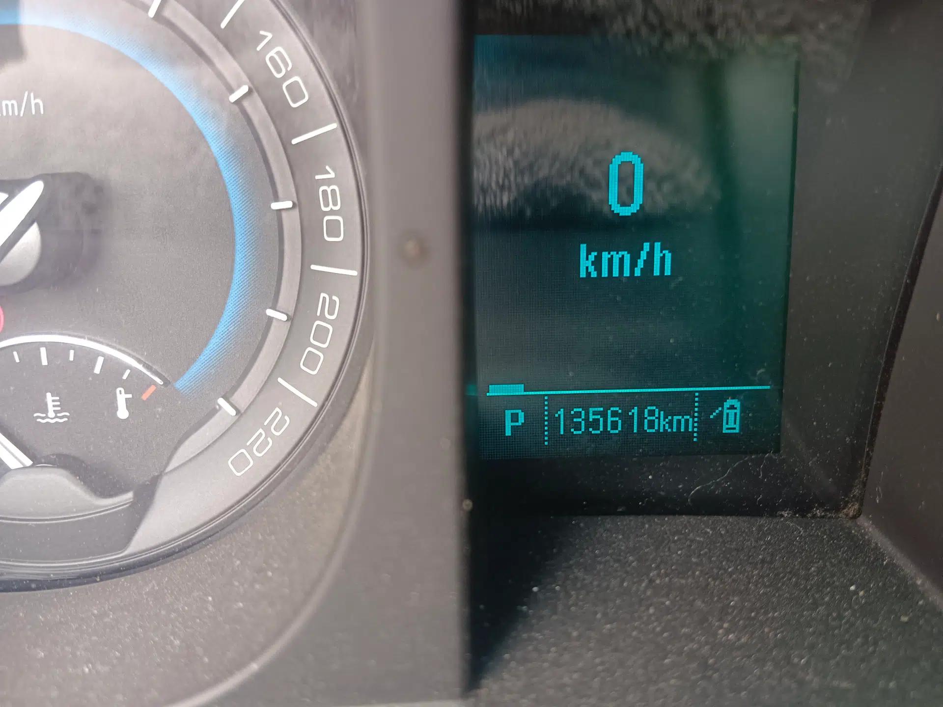 Buick GL8 2015 2.4L Luxury Business Premium Edition — миниатюра 12