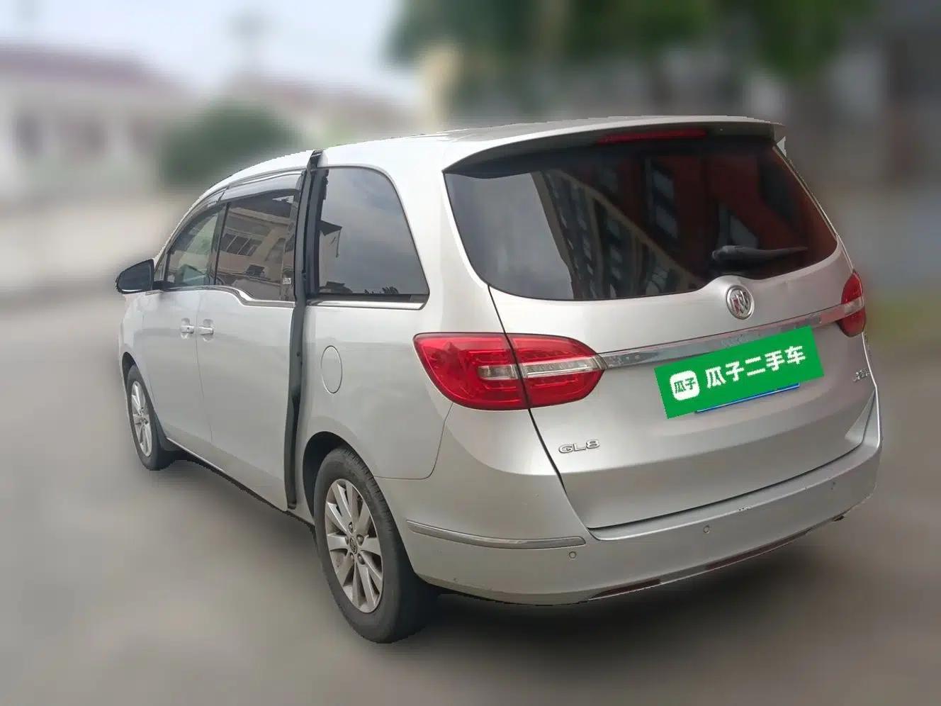 Buick GL8 2015 2.4L Luxury Business Premium Edition — миниатюра 4