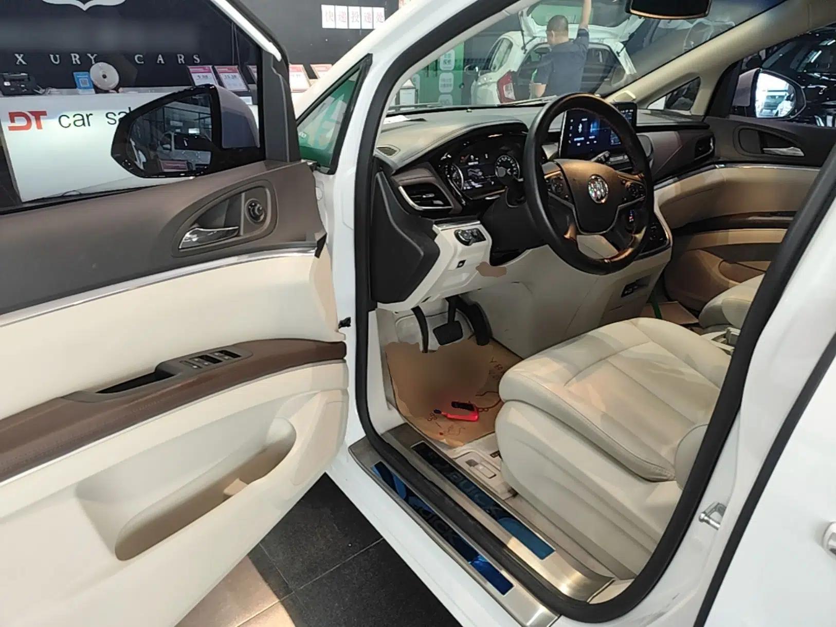 Buick GL8 2020 Land Business Class 652T Luxury Model — миниатюра 23