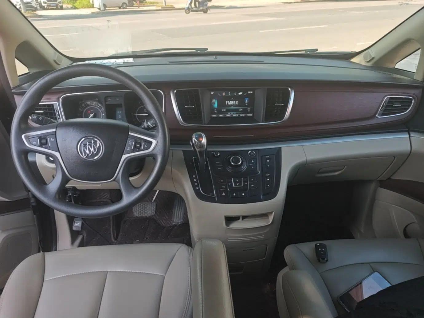 Buick GL8 2018 28T Comfort Model China VI Standard — миниатюра 12