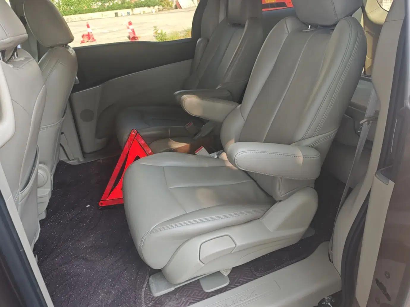 Buick GL8 2018 28T Comfort Model China VI Standard — миниатюра 20