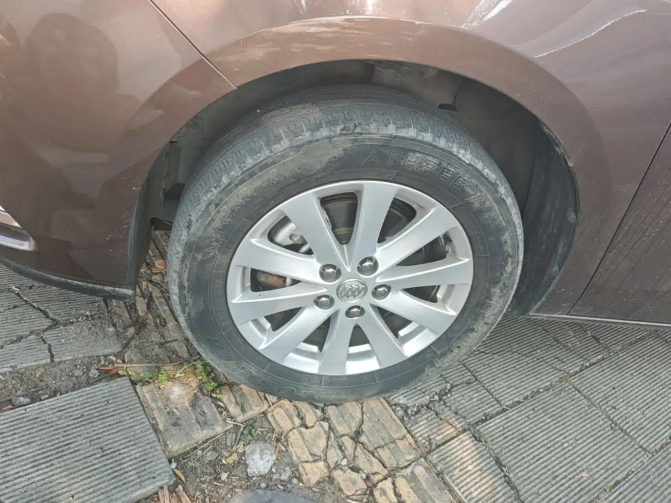 Buick GL8 2018 28T Comfort Model China VI Standard — миниатюра 10