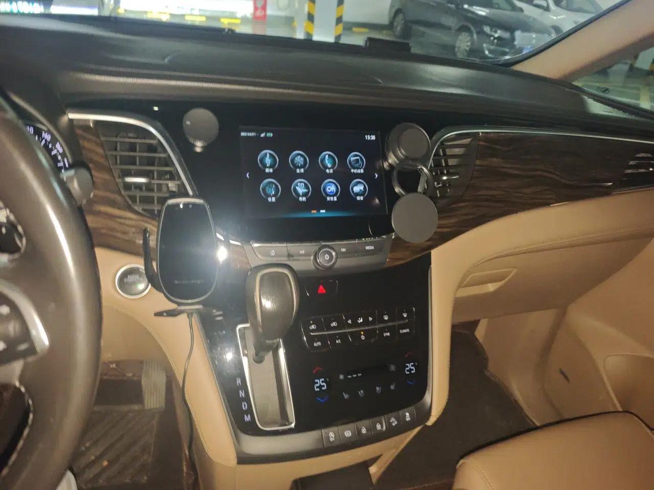 Buick GL8 2017 ES 28T Flagship Model China V Standard — миниатюра 13
