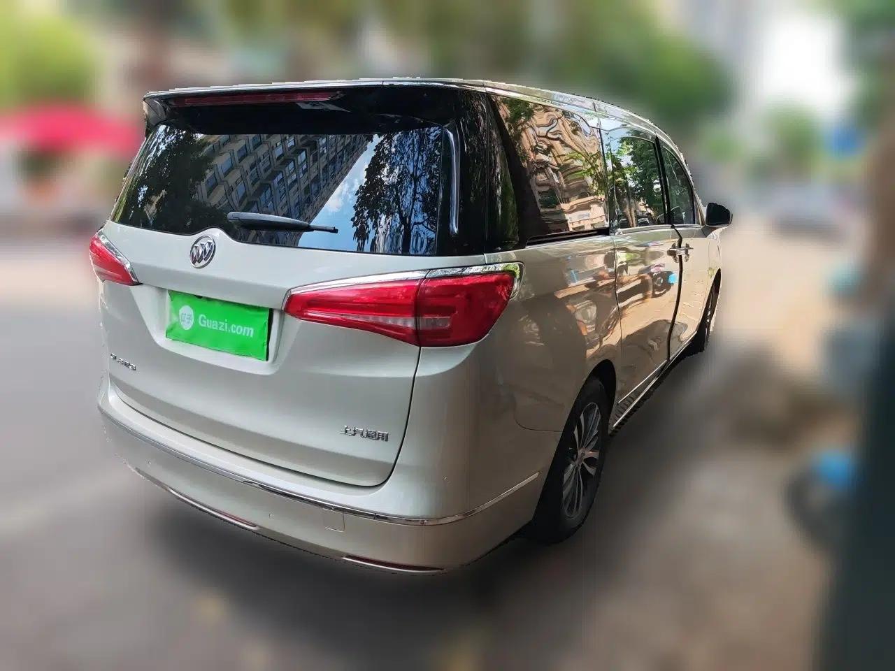 Buick GL8 2017 ES 28T Flagship Model China V Standard — миниатюра 6