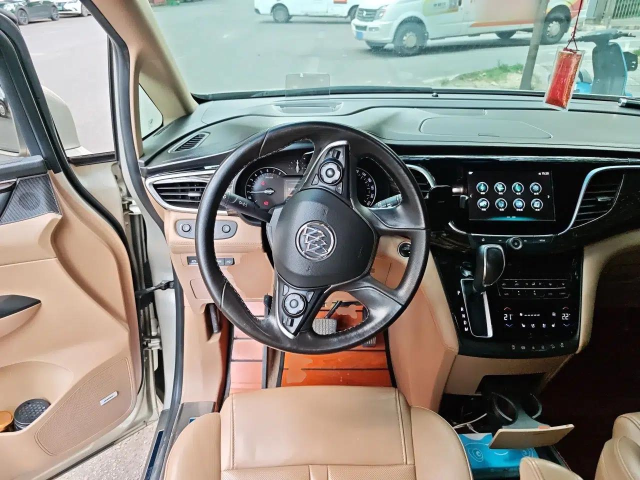 Buick GL8 2017 ES 28T Flagship Model China V Standard — миниатюра 10