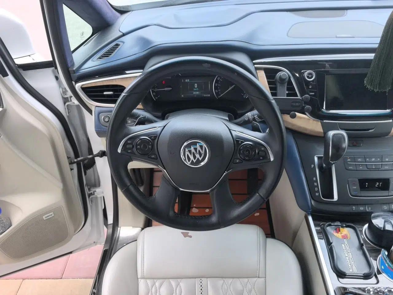 Buick GL8 2017 ES 28T Comfort Model China V Standard — миниатюра 10