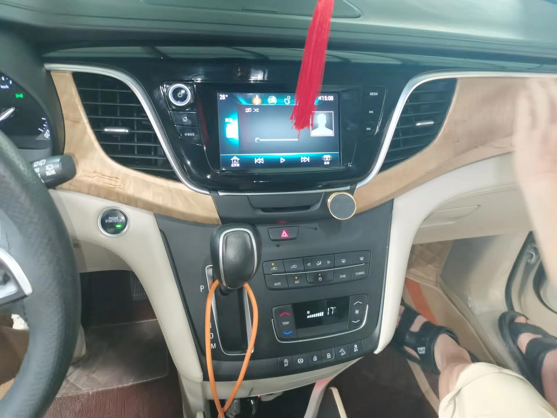 Buick GL8 2017 ES 28T Comfort Model China V Standard — миниатюра 13