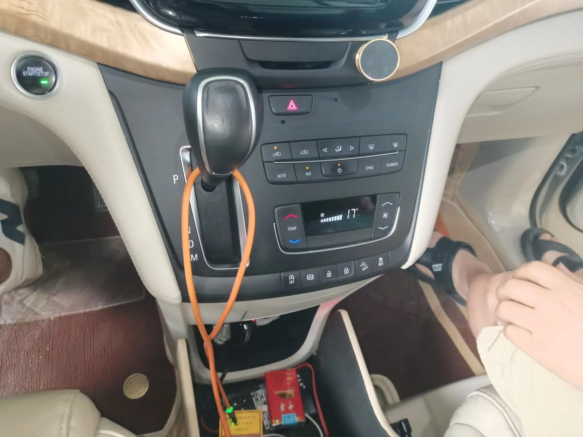 Buick GL8 2017 ES 28T Comfort Model China V Standard — миниатюра 14
