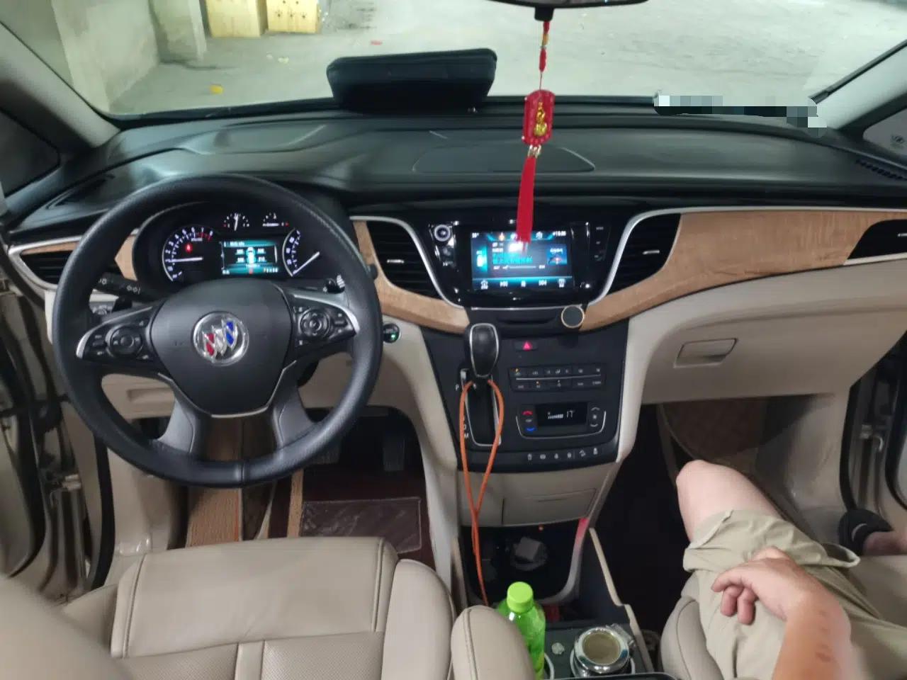 Buick GL8 2017 ES 28T Comfort Model China V Standard — миниатюра 9