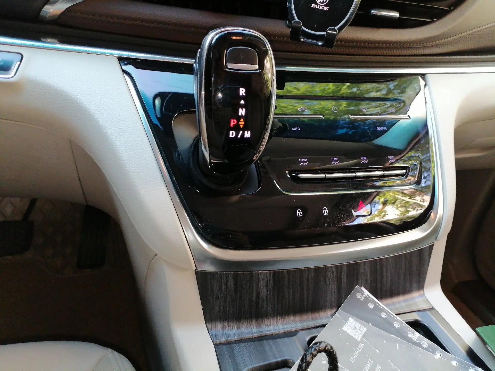 Buick GL8 2023 Land Executive Class Comfort Model — миниатюра 14