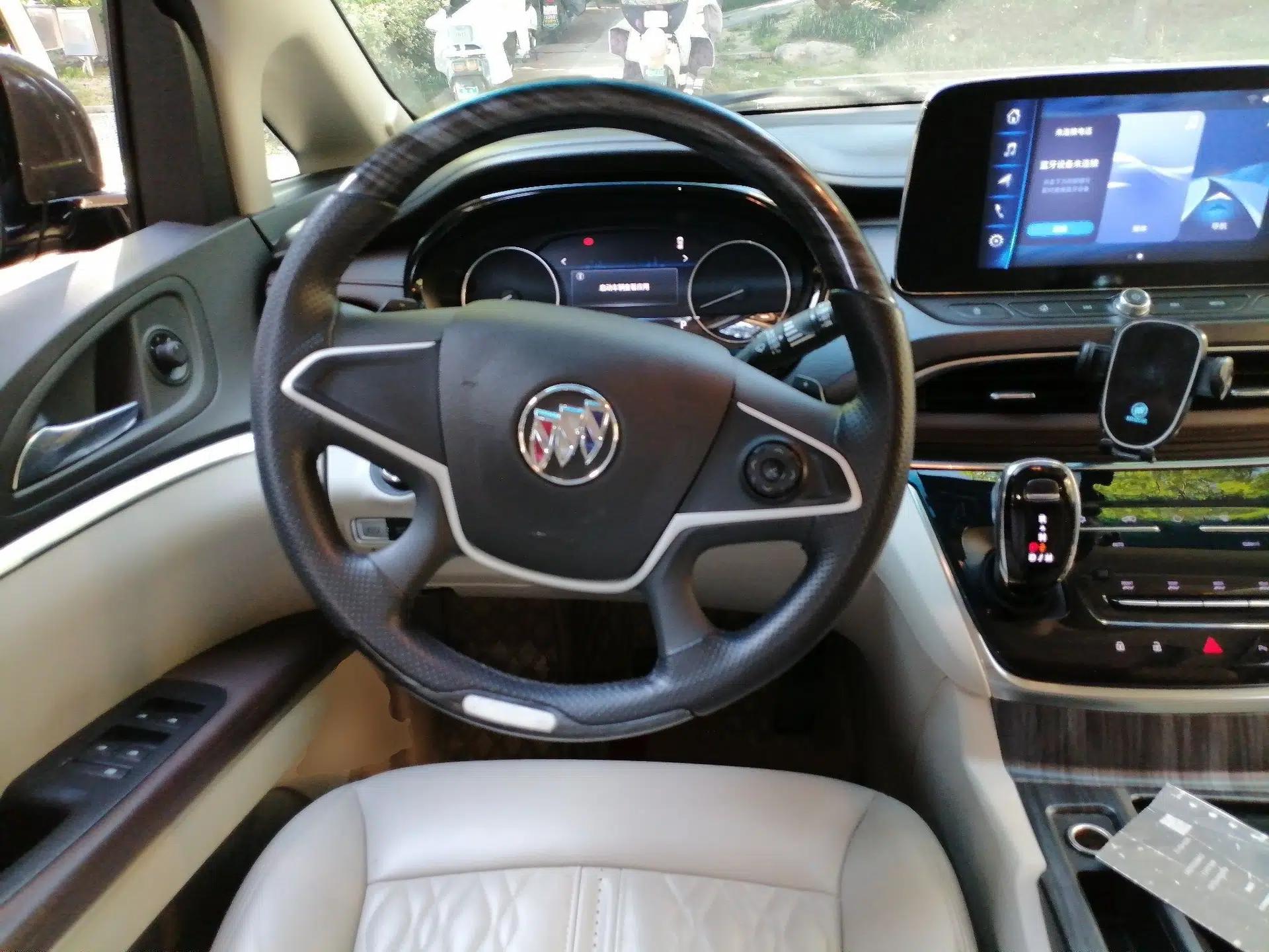 Buick GL8 2023 Land Executive Class Comfort Model — миниатюра 10