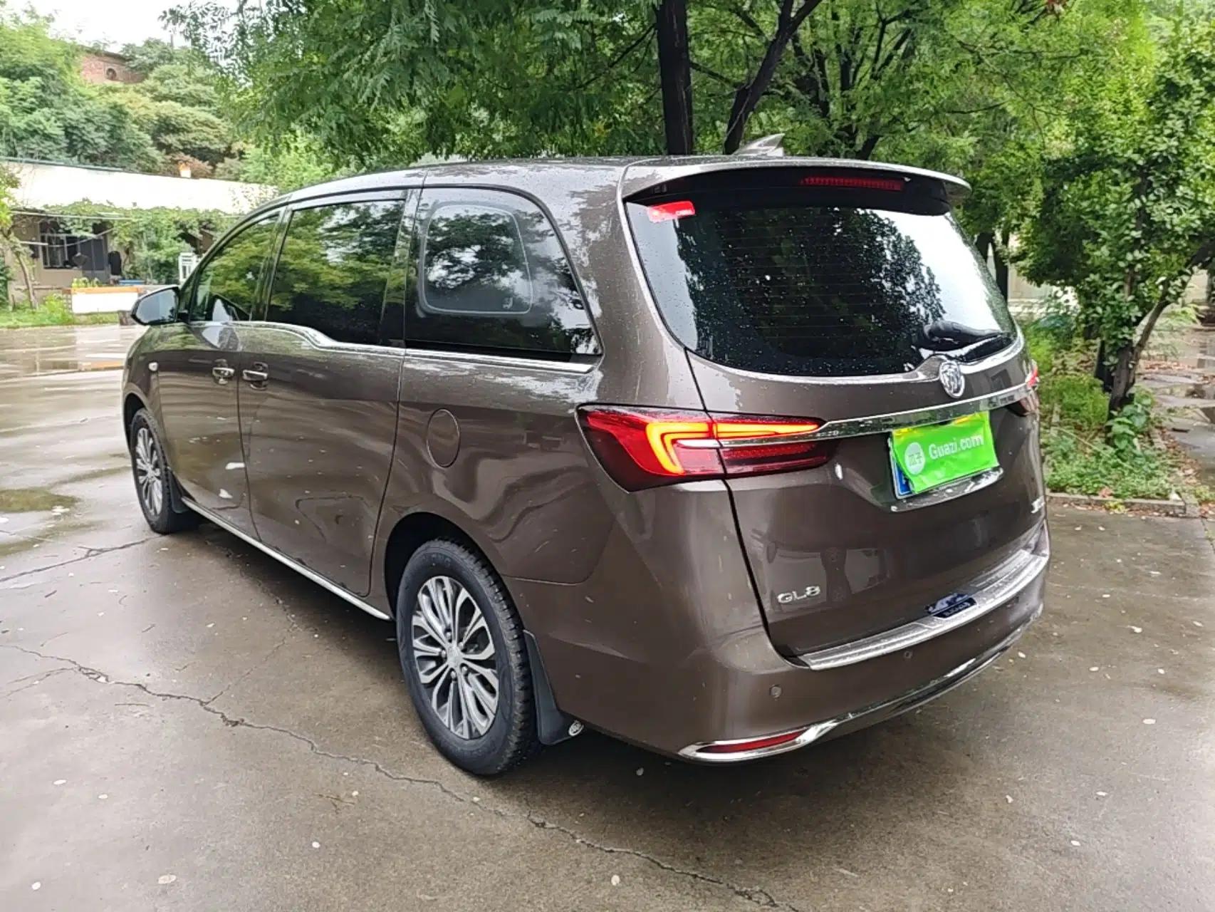 Buick GL8 2023 Land Executive Class Smart Enjoyment Model — миниатюра 4