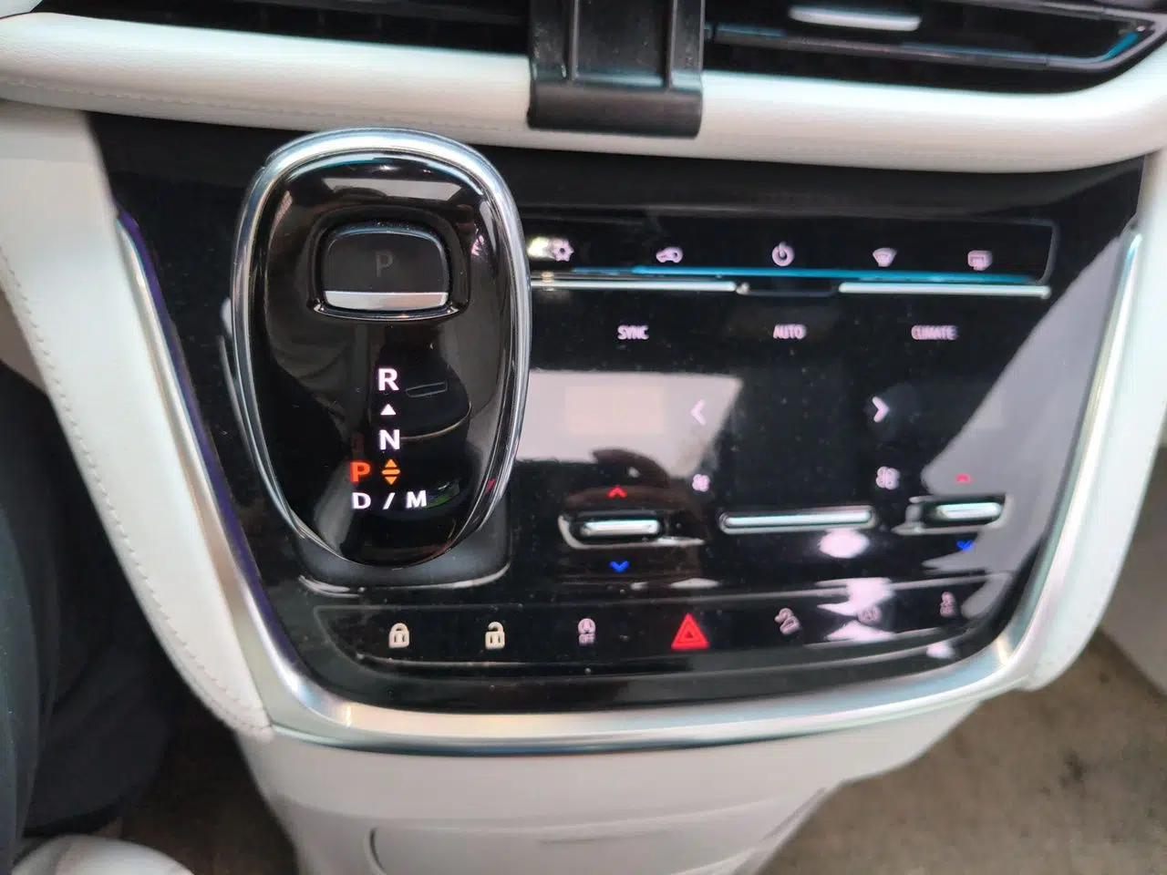 Buick GL8 2020 Avenir Avia Four-Seat Luxury Edition — миниатюра 14