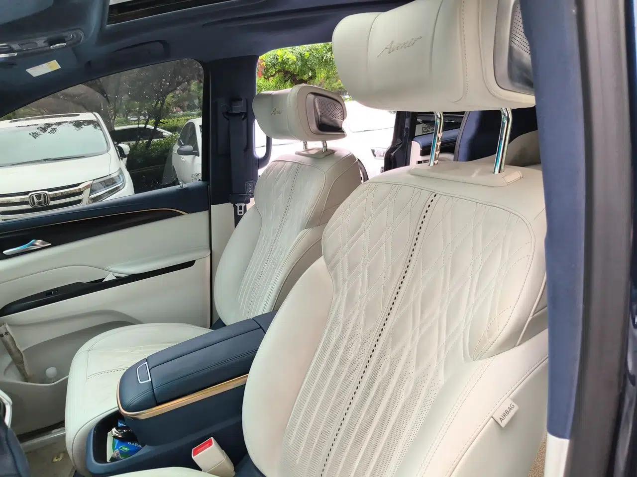 Buick GL8 2020 Avenir Avia Four-Seat Luxury Edition — миниатюра 15