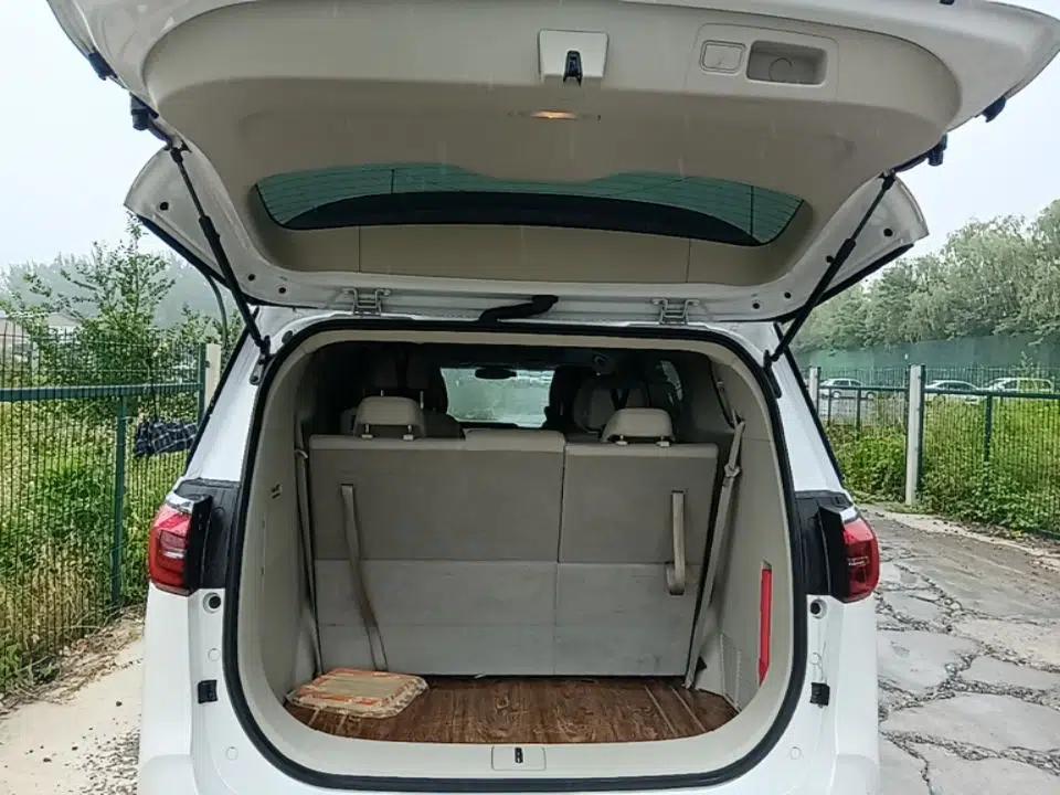 Buick GL8 2023 ES Lu Zun Comfort Model — миниатюра 22