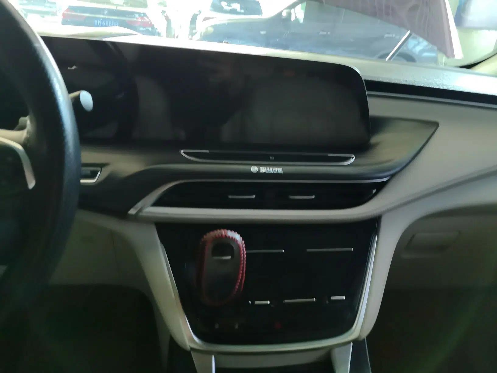 Buick GL8 2021 ES Landtrek 653T Comfort Edition — миниатюра 15
