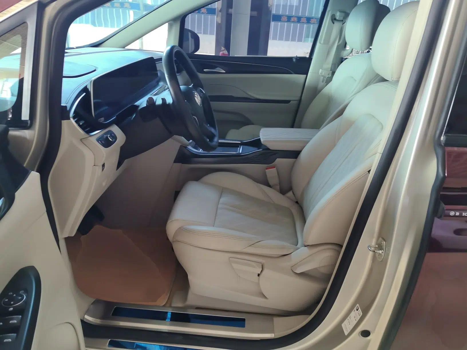 Buick GL8 2021 ES Landtrek 653T Comfort Edition — миниатюра 17