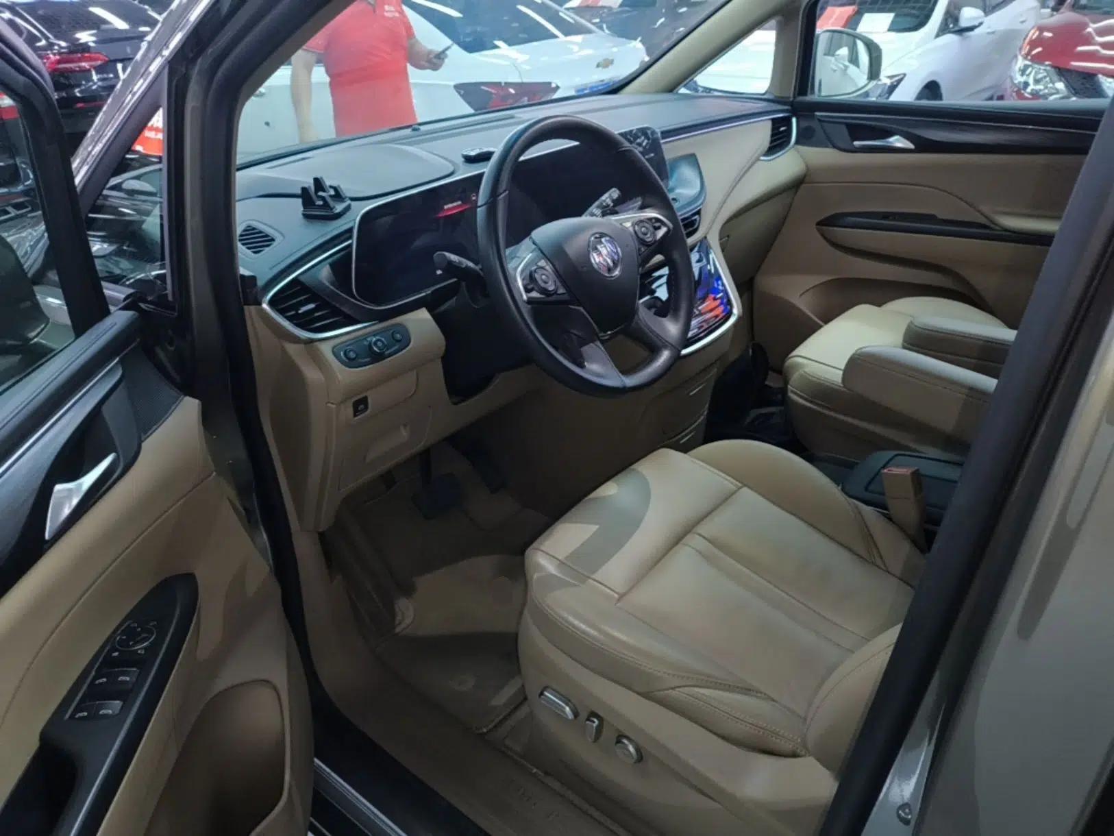 Buick GL8 2021 ES Land Cruiser 653T Luxury Edition — миниатюра 18