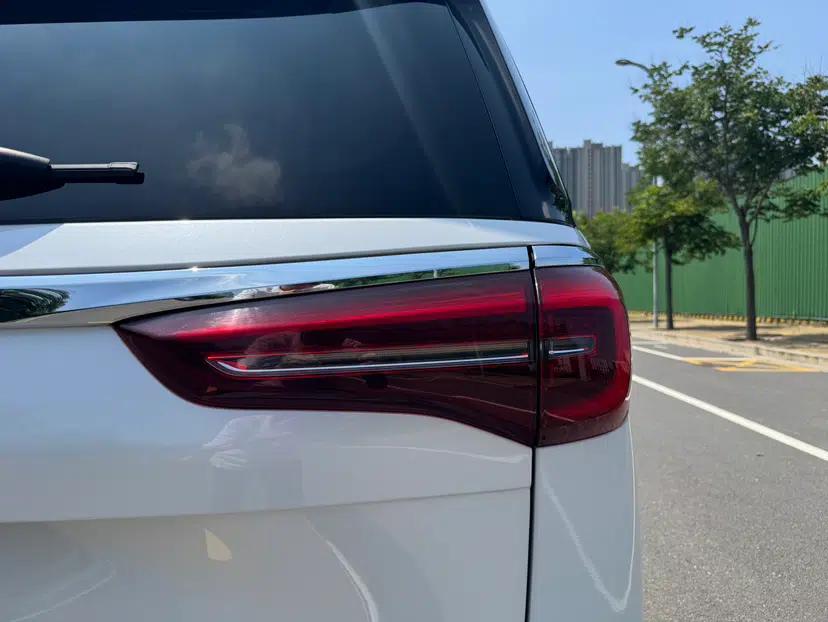 Buick GL8 2020 ES Land Cruiser 653T Luxury Model — миниатюра 13