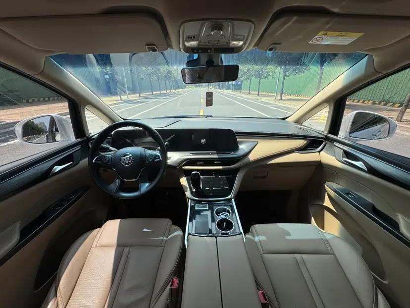 Buick GL8 2020 ES Land Cruiser 653T Luxury Model — миниатюра 35
