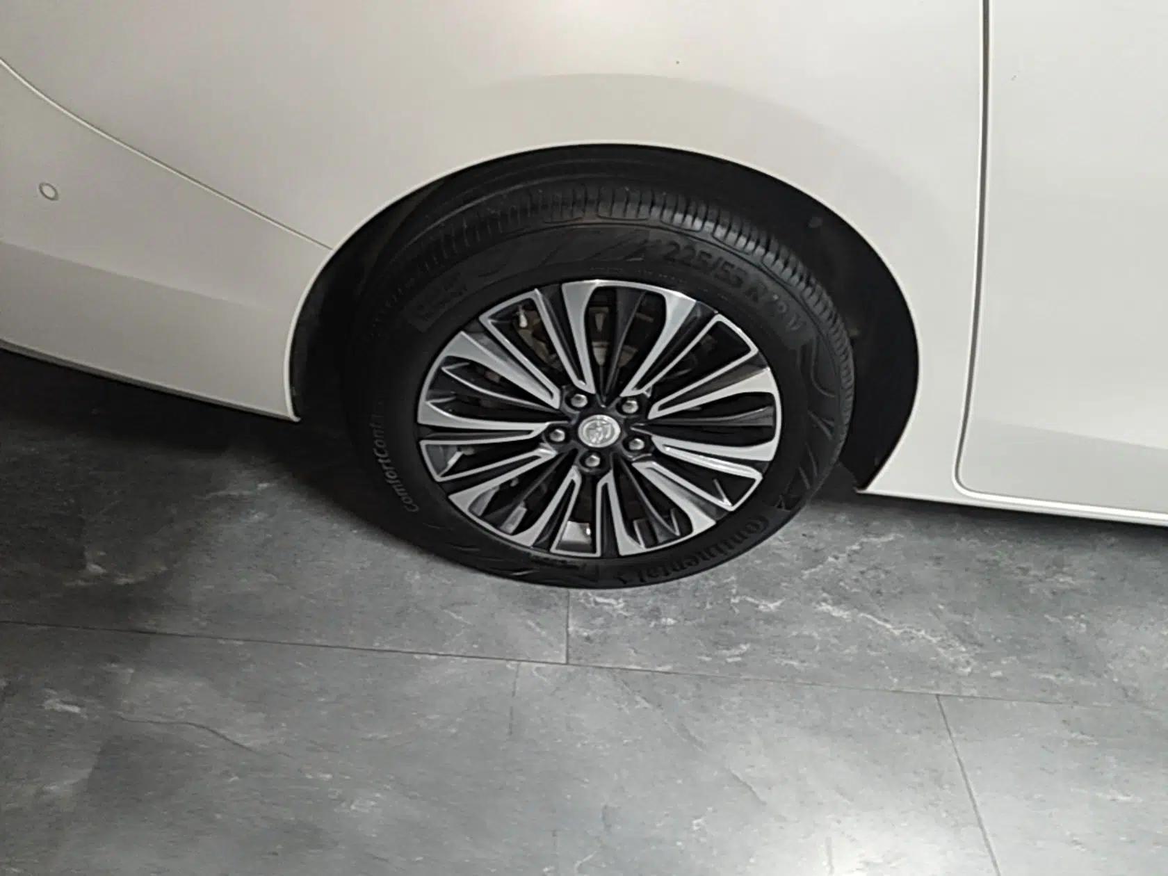 Buick GL8 2020 ES Land Cruiser 653T Luxury Model — миниатюра 11