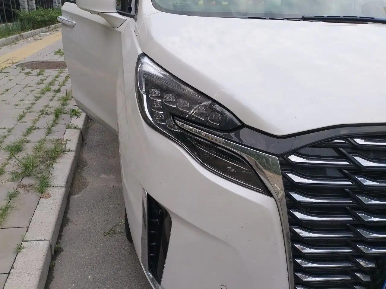 Buick GL8 2023 ES Lu Zun Luxury Model — миниатюра 7