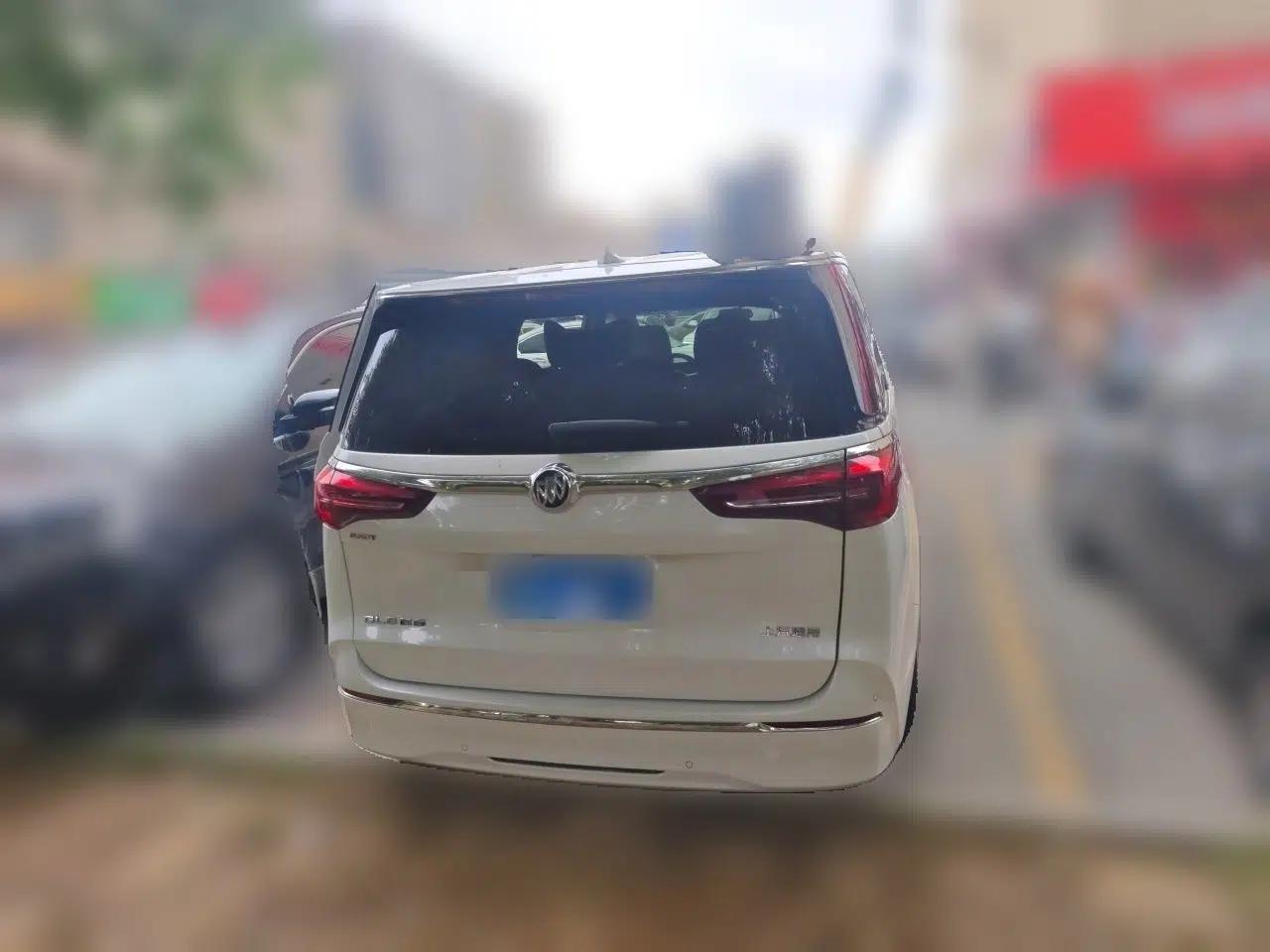 Buick GL8 2023 ES Lu Zun Comfort Model — миниатюра 6
