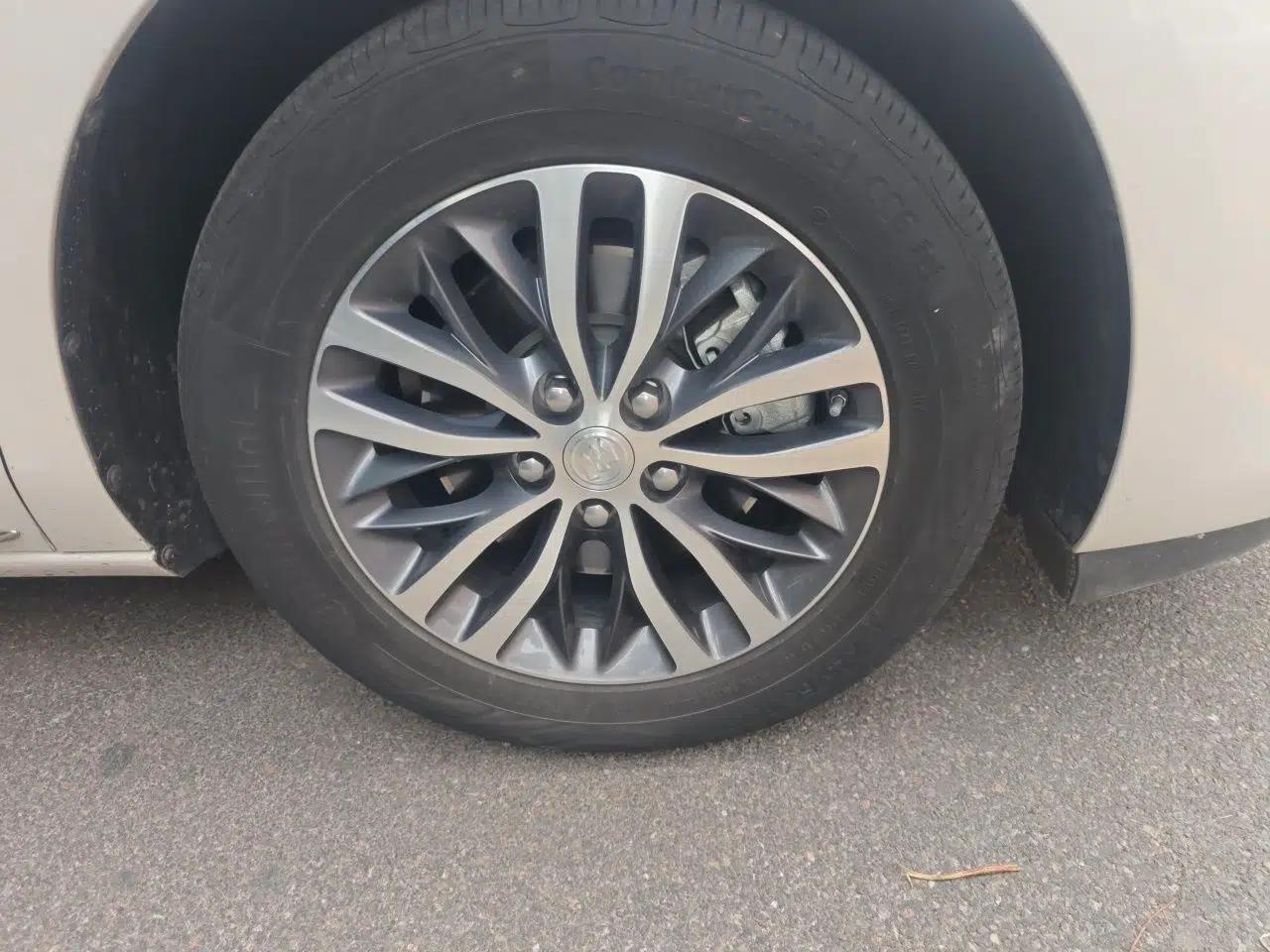 Buick GL8 2023 ES Lu Zun Comfort Model — миниатюра 8