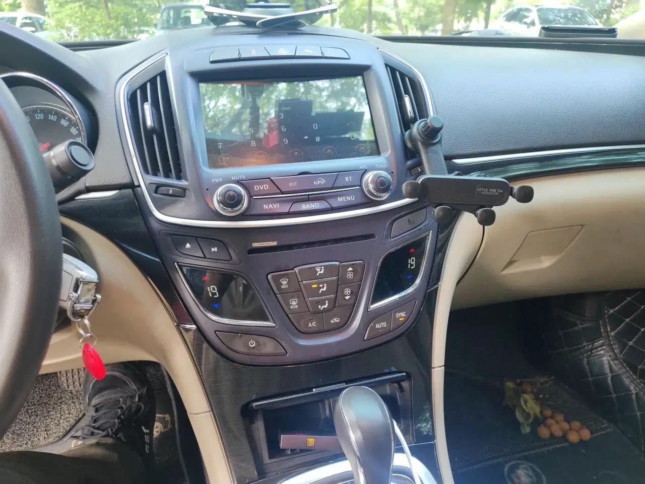 Buick Regal 2015 2.0L Leading Fashion Edition — миниатюра 13