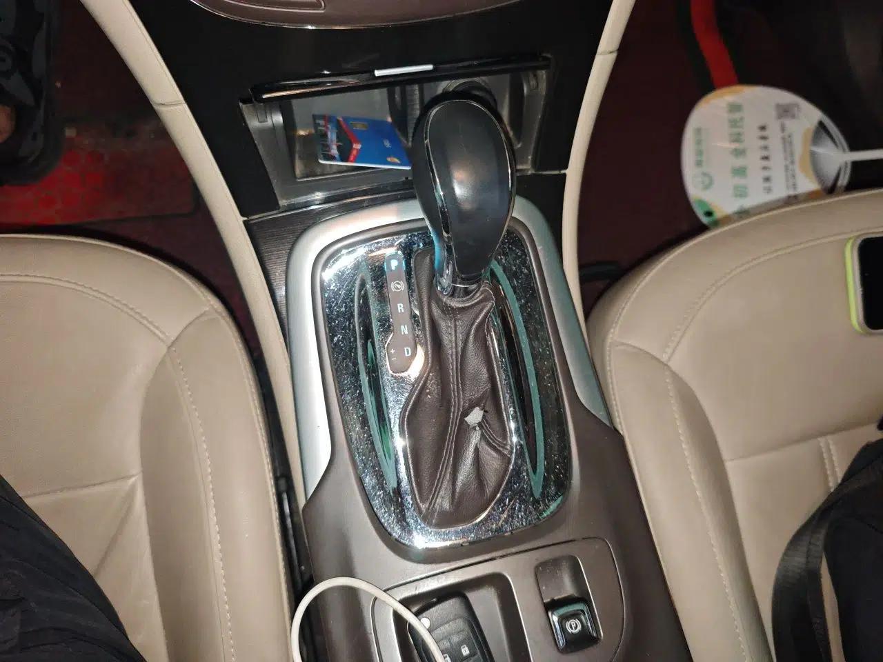 Buick Regal 2014 2.0L Elite Fashion Edition — миниатюра 14