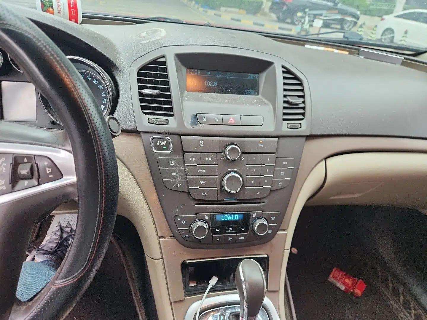Buick Regal 2012 2.0L Luxury Edition — миниатюра 13