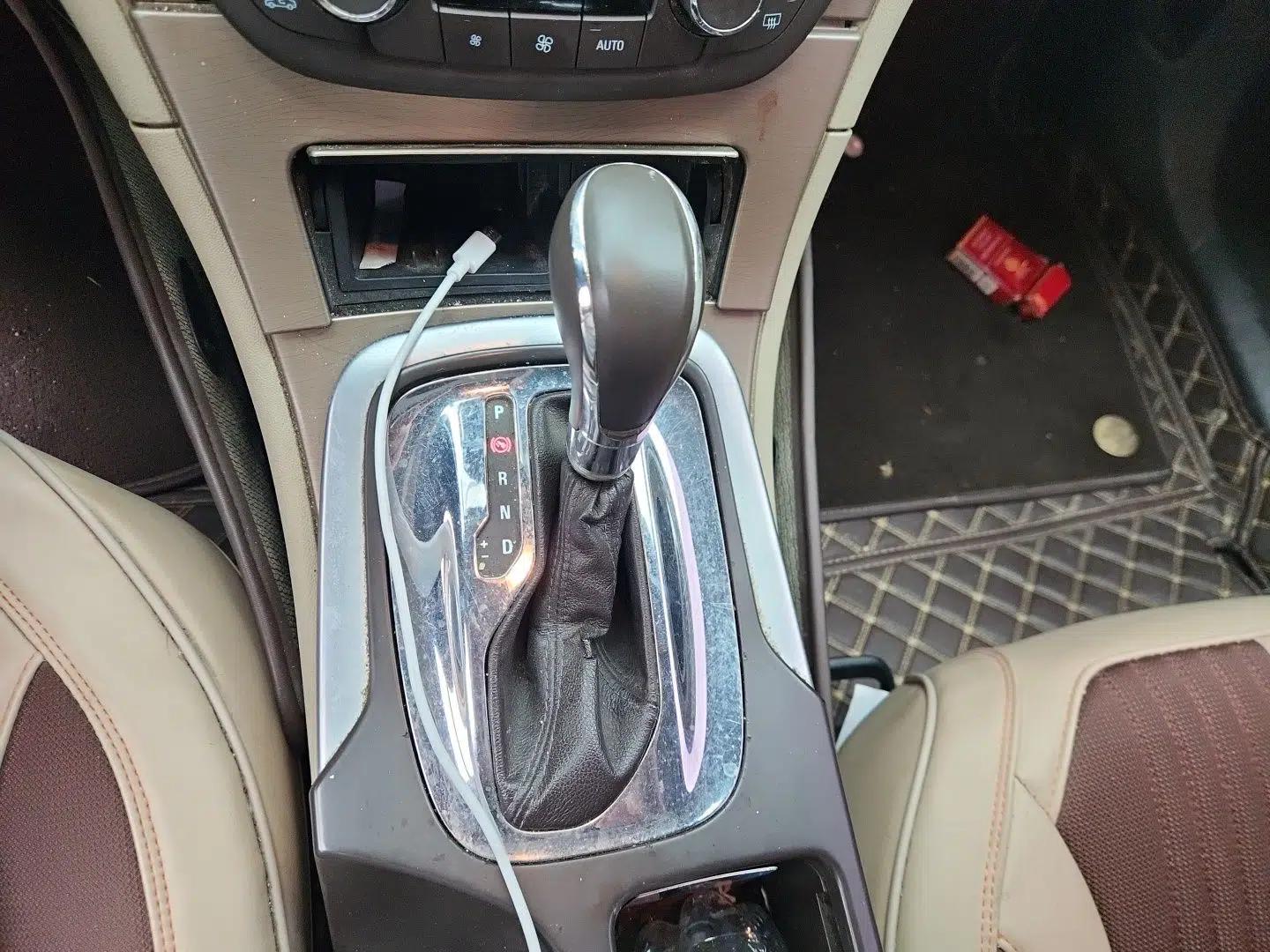 Buick Regal 2012 2.0L Luxury Edition — миниатюра 14