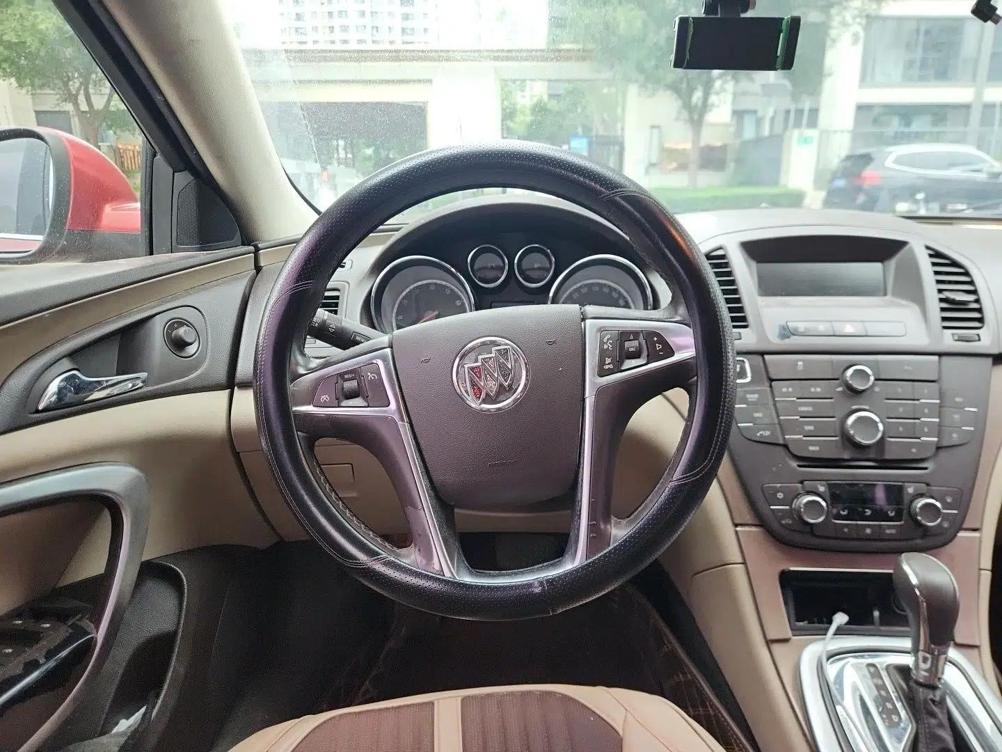 Buick Regal 2012 2.0L Luxury Edition — миниатюра 10