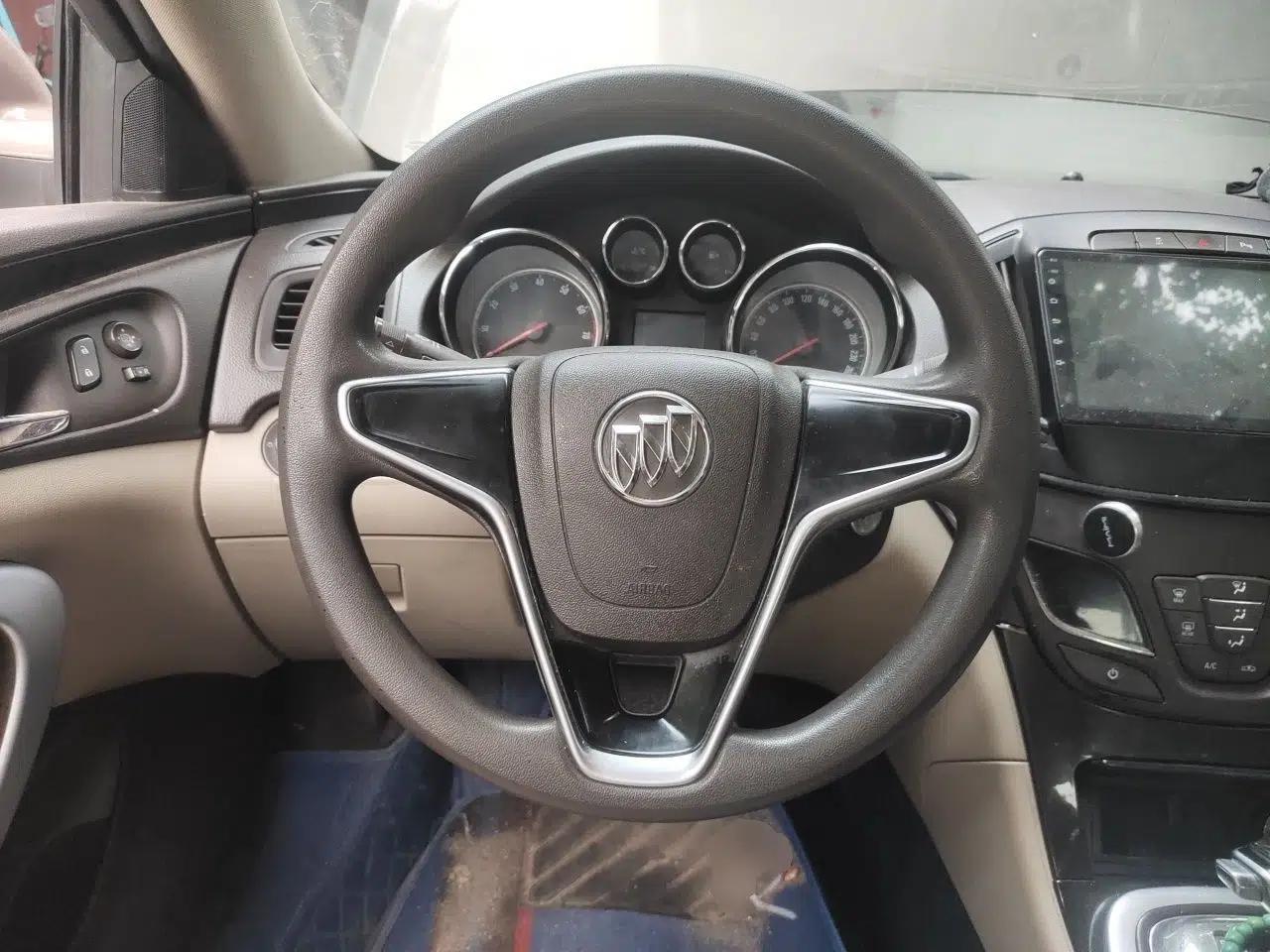 Buick Regal 2015 2.0L Leading Fashion Edition — миниатюра 10