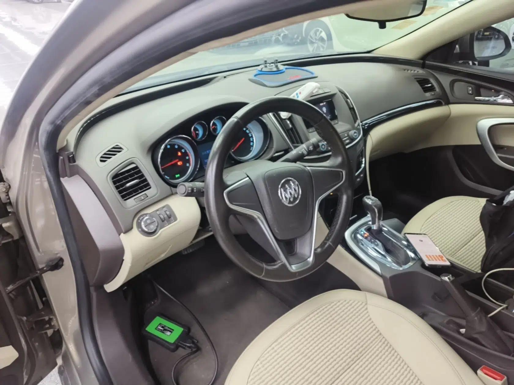 Buick Regal 2015 2.0L Leading Fashion Edition — миниатюра 12