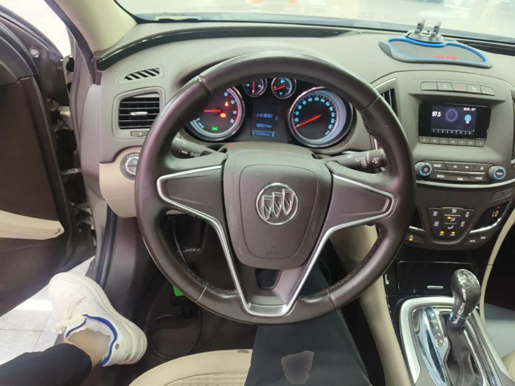 Buick Regal 2015 2.0L Leading Fashion Edition — миниатюра 13