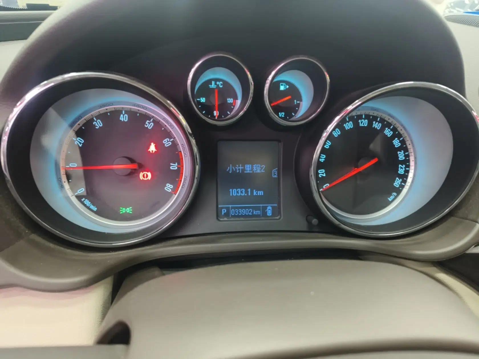 Buick Regal 2015 2.0L Leading Fashion Edition — миниатюра 14