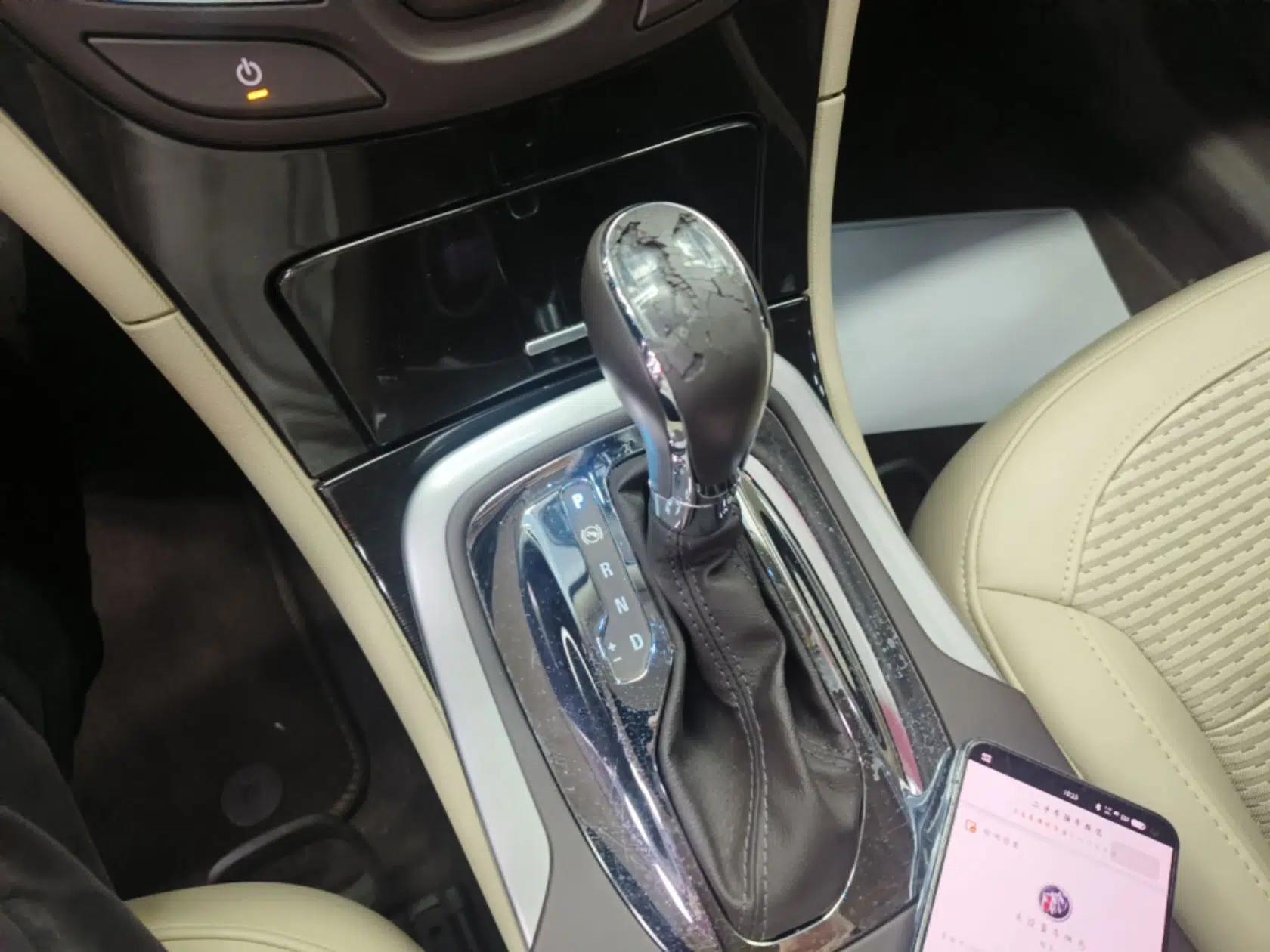 Buick Regal 2015 2.0L Leading Fashion Edition — миниатюра 16