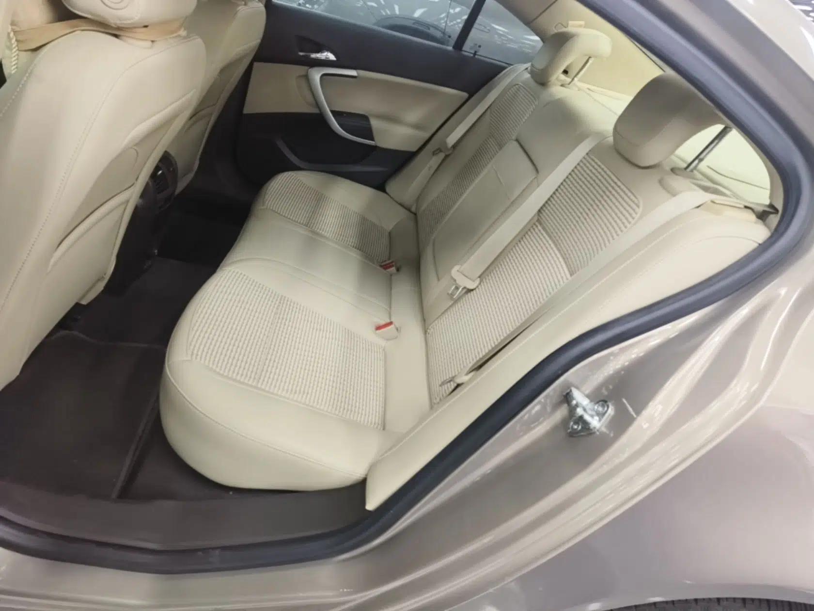 Buick Regal 2015 2.0L Leading Fashion Edition — миниатюра 20