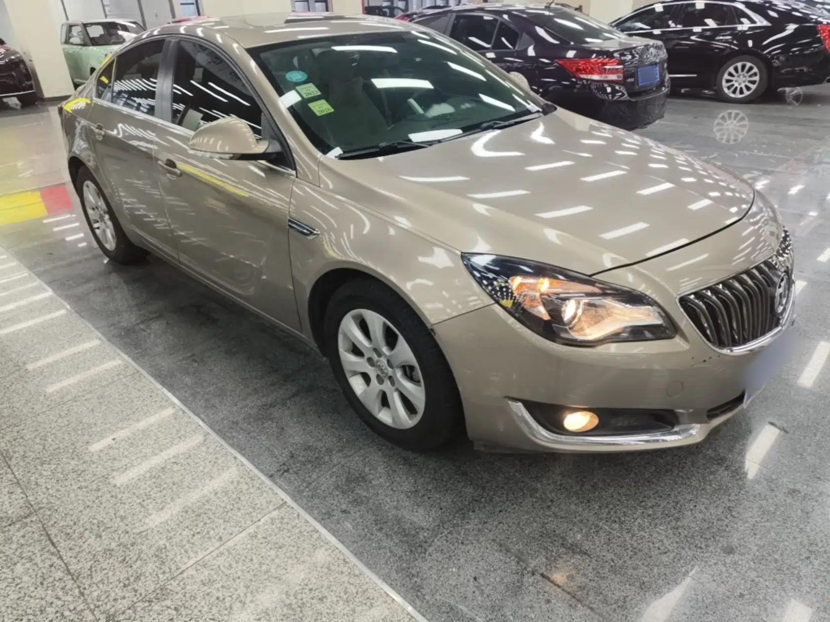 Buick Regal 2015 2.0L Leading Fashion Edition — миниатюра 3