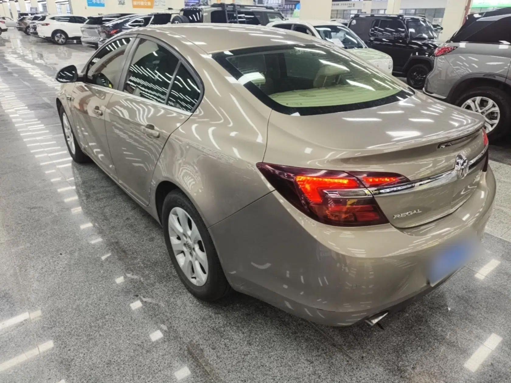 Buick Regal 2015 2.0L Leading Fashion Edition — миниатюра 4