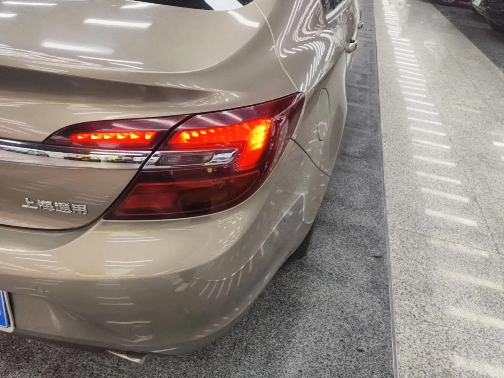 Buick Regal 2015 2.0L Leading Fashion Edition — миниатюра 9