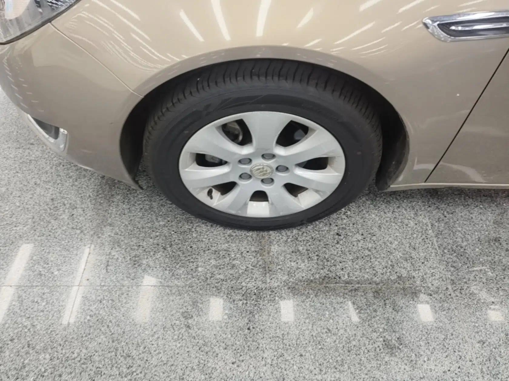 Buick Regal 2015 2.0L Leading Fashion Edition — миниатюра 10