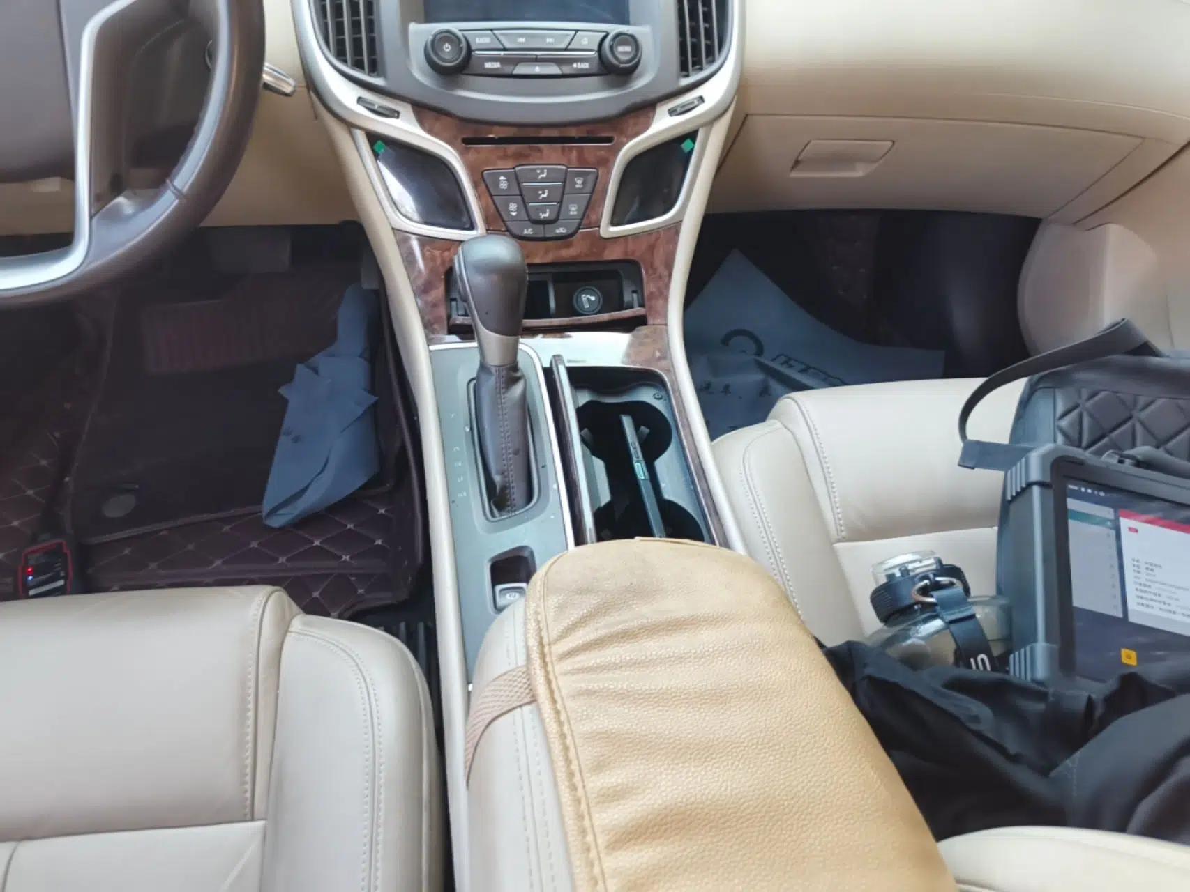 Buick LaCrosse 2013 2.4L SIDI Leading Comfort Version — миниатюра 16