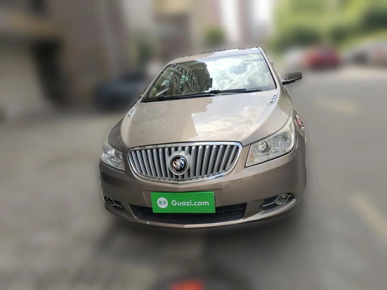 Buick LaCrosse 2011 2.4L SIDI Elegant Edition — миниатюра 2