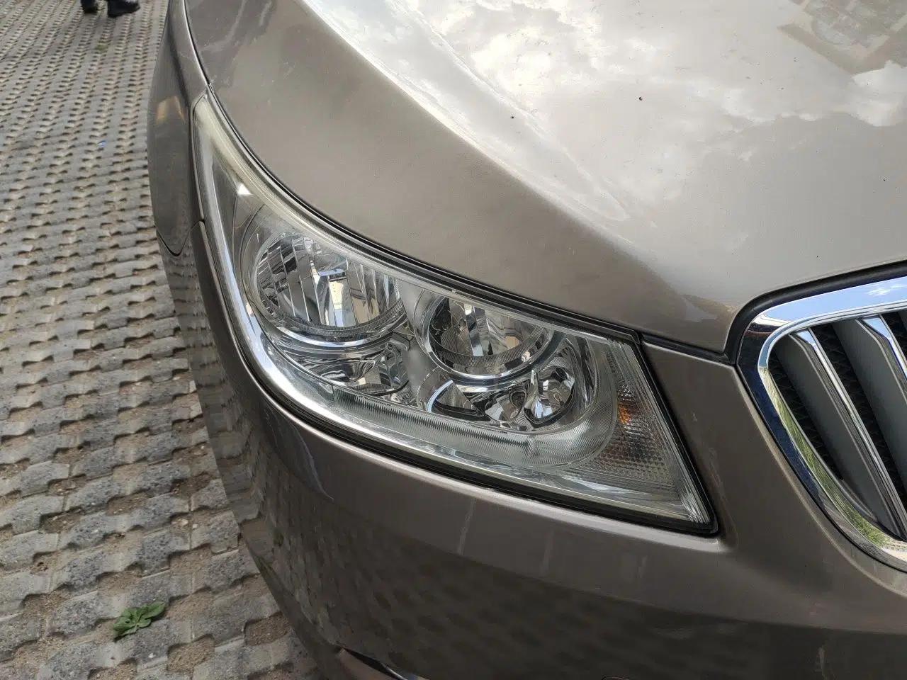Buick LaCrosse 2011 2.4L SIDI Elegant Edition — миниатюра 7