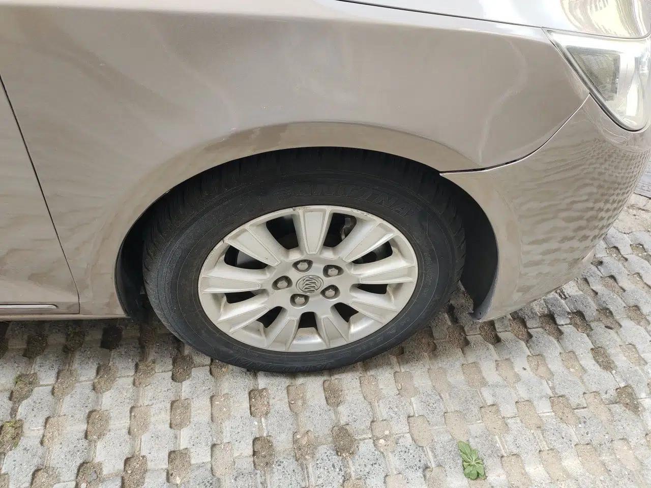 Buick LaCrosse 2011 2.4L SIDI Elegant Edition — миниатюра 8