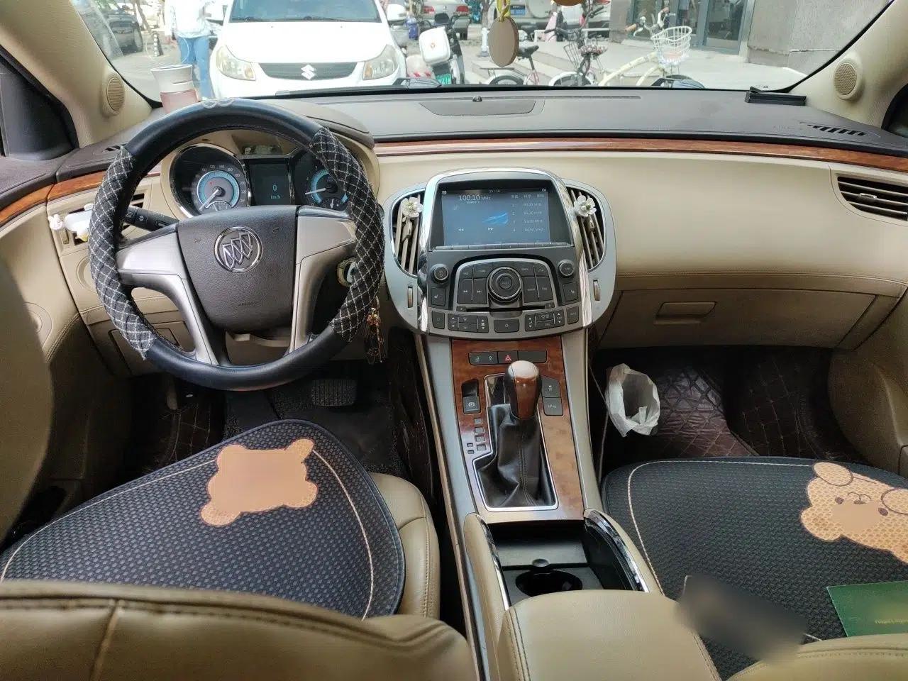 Buick LaCrosse 2011 2.4L SIDI Elegant Edition — миниатюра 9
