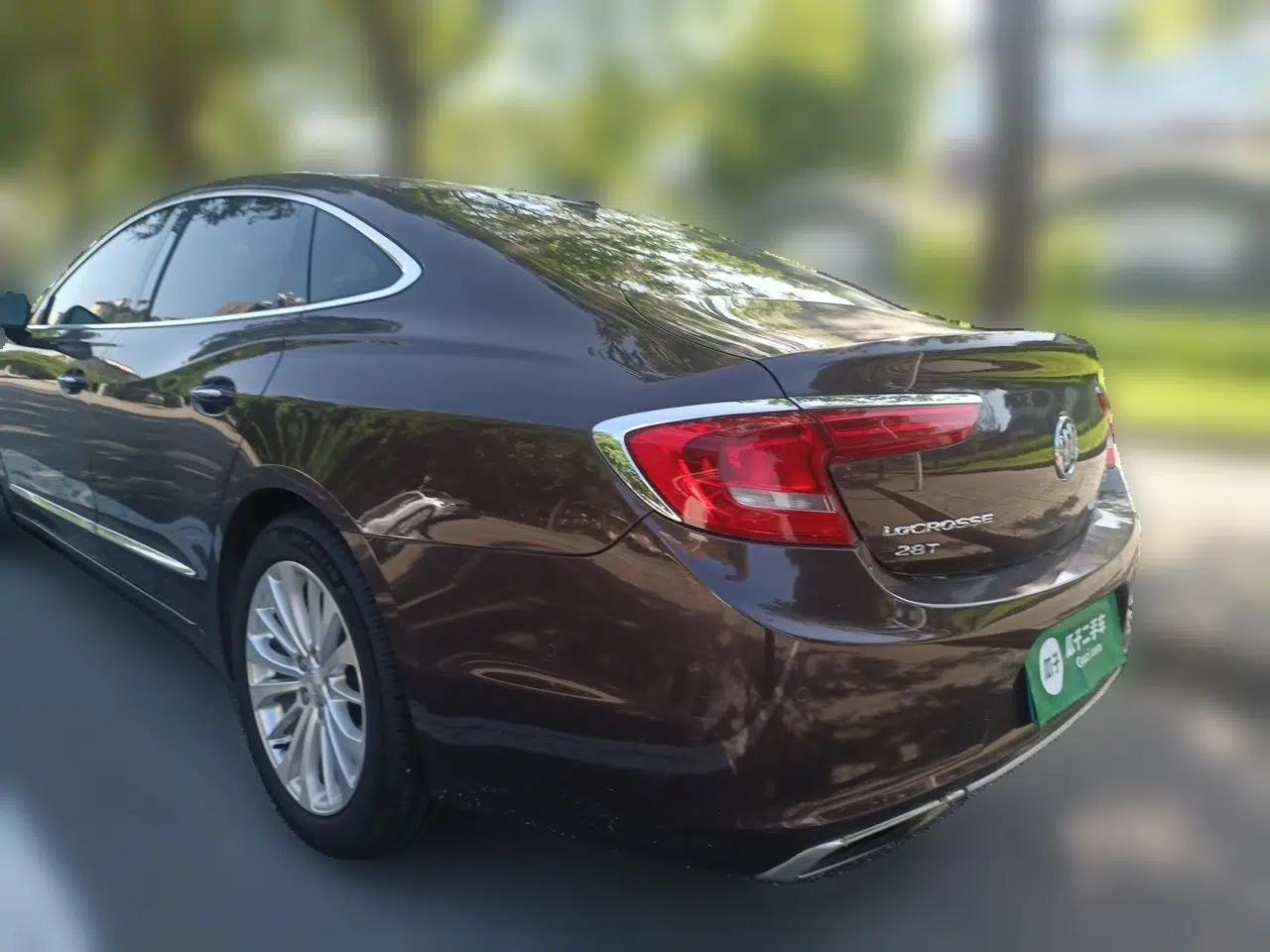 Buick LaCrosse 2018 28T Elite Edition — миниатюра 4