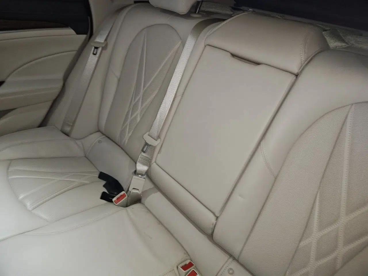 Buick LaCrosse 2022 Avenir Avia First Edition — миниатюра 17